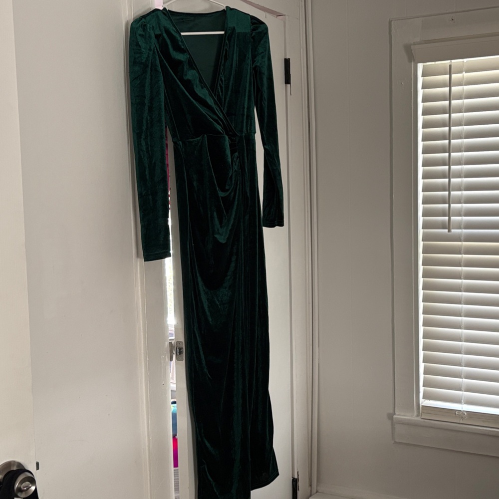 Elegant Green Velvet Dress